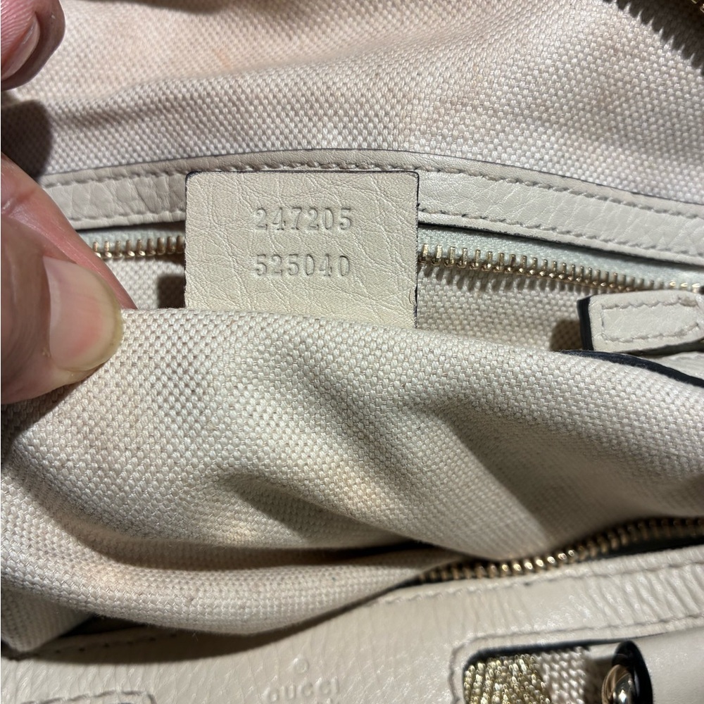 Gucci  Cream and Gold Women's Handbag - Picture 4 of 12